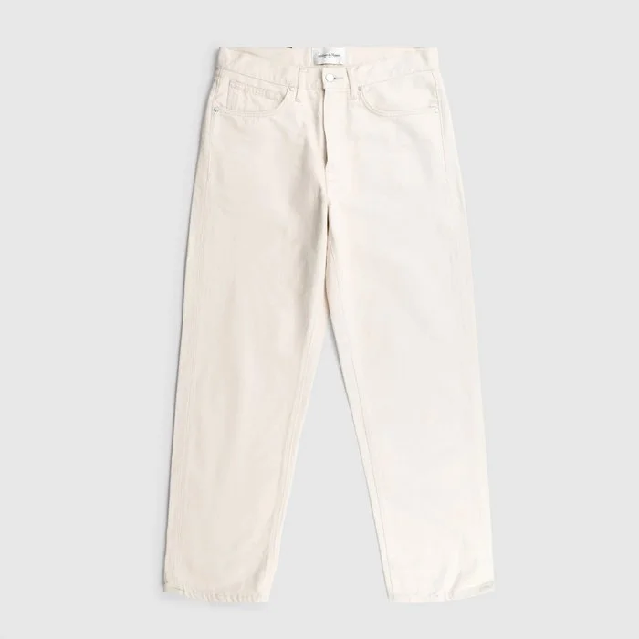 Best-Quality High-Rise Ecru Jeans — Outfit Narrative